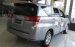 Cần bán xe Toyota Innova 2.0E năm 2019, màu bạc