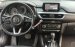 Cần bán xe Mazda 6 2.0 Premium đời 2017, màu trắng