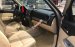 Gia đình tôi cần bán chiếc xe Ford Everet số sàn, máy dầu, sản xuất cuối năm 2013, màu vàng cát