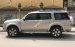 Gia đình tôi cần bán chiếc xe Ford Everet số sàn, máy dầu, sản xuất cuối năm 2013, màu vàng cát