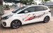 Bán xe Kia Rondo 2017 số sàn rất mới, màu trắng