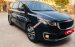 Cần bán lại xe Kia Sedona đời 2017, màu xanh đen như mới, 990tr