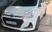 Bán Hyundai Grand i10 đời 2017 số sàn, màu trắng, xe gia đình sử dụng