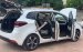Cần bán xe Kia Rondo MT đời 2017, màu trắng số sàn, giá chỉ 465 triệu
