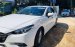 Cần bán Mazda 3 sản xuất 2018, màu trắng, số tự động