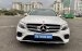 Cần bán lại chiếc xe Mercedes Benz GLC 300 4Matic, sản xuất 2018, màu trắng