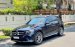 Cần bán gấp Mercedes GLC 300 sản xuất năm 2017, màu xanh cavansite