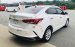 Cần bán Hyundai Accent 1.4 AT sản xuất 2021, màu trắng