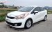 Cần bán Kia Rio AT năm sản xuất 2015, màu trắng xe gia đình