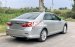 Cần bán lại xe Toyota Camry 2.5G năm sản xuất 2013, màu bạc xe gia đình