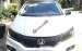 Bán xe Honda City TOP sản xuất năm 2017, màu trắng còn mới, giá tốt