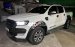 Cần bán xe Ford Ranger Wildtrak 3.2 đời 2017, màu trắng