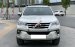 Bán Toyota Fortuner 2.7V 4x2 AT sản xuất năm 2016, màu trắng, nhập khẩu, giá chỉ 828 triệu