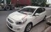 Cần bán gấp Hyundai Accent Blue sản xuất 2014, màu trắng, xe nhập