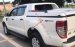 Bán Ford Ranger XLS 2.2L 4x2 AT năm sản xuất 2017, màu trắng 