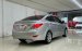 Cần bán lại xe Hyundai Accent 1.4 MT đời 2015, màu bạc, nhập khẩu số sàn, 325tr