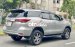Cần bán xe Toyota Fortuner 2.7V năm 2017, màu xám, xe nhập