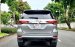Cần bán xe Toyota Fortuner 2.7V 2017, màu bạc, nhập khẩu nguyên chiếc
