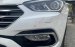 Xe Hyundai Santa Fe 4WD sản xuất 2018 full xăng 2 cầu, ít sử dụng, giá 868tr