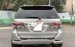 Cần bán lại xe Toyota Fortuner V 4X2 AT 2013, màu bạc