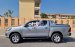 Bán ô tô Toyota Hilux E đời 2018, màu bạc, nhập khẩu số tự động