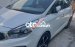Cần bán lại xe Kia Rondo MT đời 2017, màu trắng chính chủ