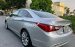 Cần bán Hyundai Sonata AT sản xuất 2011, màu bạc, xe nhập, 379 triệu