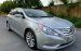 Cần bán Hyundai Sonata AT sản xuất 2011, màu bạc, xe nhập, 379 triệu