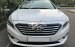 Cần bán Hyundai Sonata 2.0AT sản xuất năm 2014, màu trắng, nhập khẩu