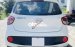 Cần bán Hyundai Grand i10 1.2 AT sản xuất năm 2017, màu trắng, giá 373tr