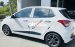 Cần bán Hyundai Grand i10 1.2 AT sản xuất năm 2017, màu trắng, giá 373tr