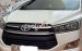 Cần bán xe Toyota Innova E 2.0 MT sản xuất 2019, màu trắng, giá tốt