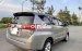 Xe Toyota Innova 2.0E MT năm sản xuất 2018, màu bạc số sàn