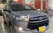 Bán xe Toyota Innova 2.0E sản xuất 2017, màu bạc số sàn giá cạnh tranh