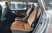 Xe Toyota Innova 2.0V năm sản xuất 2018, màu bạc số tự động