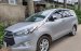 Cần bán lại xe Toyota Innova 2.0E sản xuất năm 2016, màu bạc xe gia đình