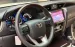 Cần bán xe Toyota Fortuner 2.7V AT 2017, màu trắng, giá 685tr
