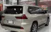 Bán Lexus LX570 sản xuất 2016 màu vàng cát.